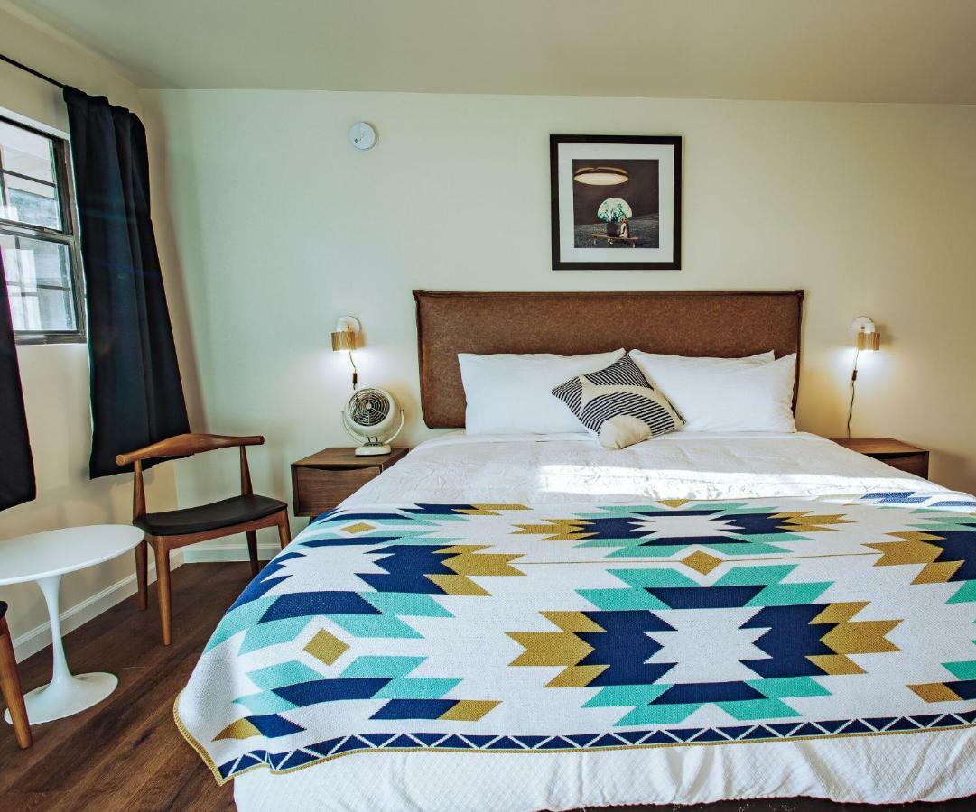 Stonewall Motor Lodge Екстериор снимка